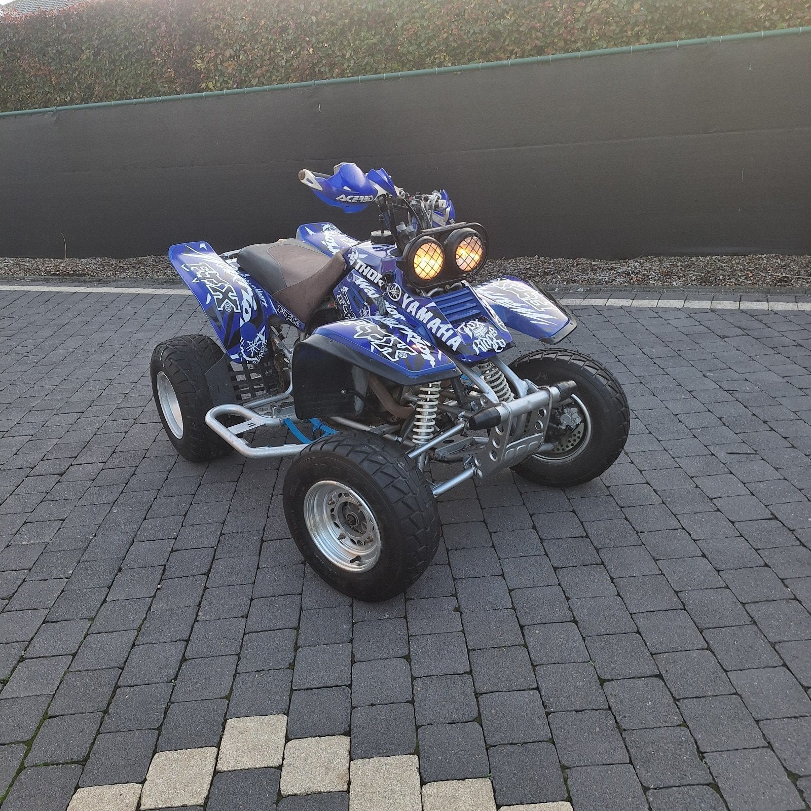 Yamaha Warrior 350 cc, Motos, 350 cm³, 12 à 35 kW, 1 cylindre