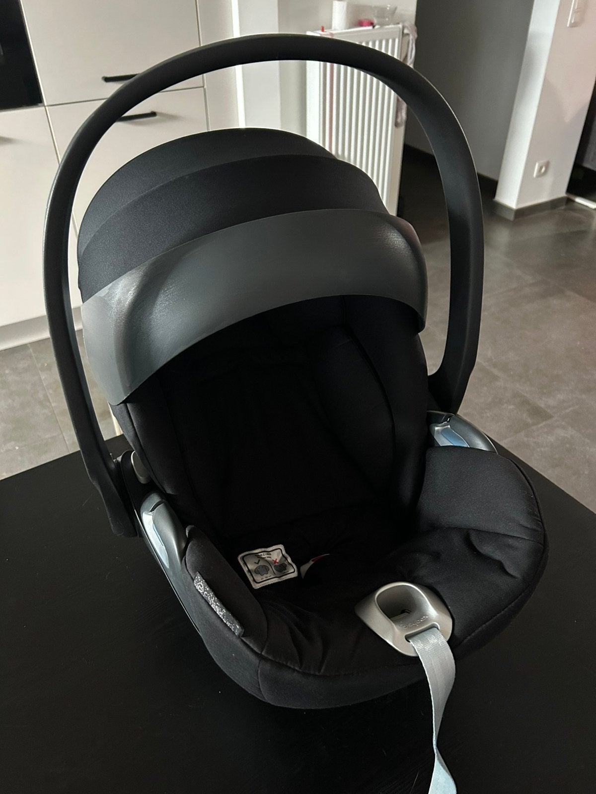 Cybex Cloud Z i-Size + adaptateurs Balios S, Enfants & Bébés, Sièges auto, Enlèvement, Comme neuf