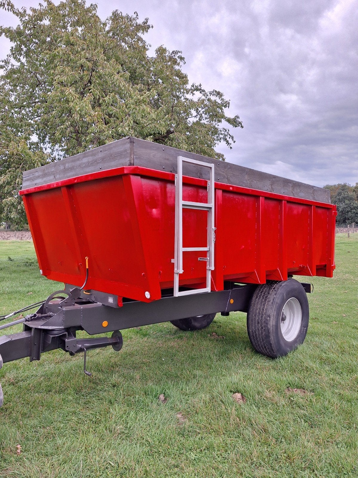 Mooie, graandichte kipwagen 10-ton, Ophalen