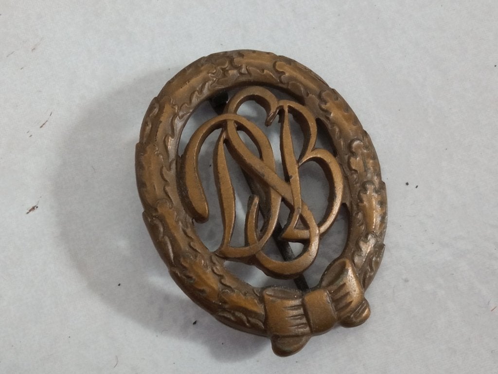 Badge DSB Duitse Sportfederatie jaren 50, Verzamelen, Verzenden, Overige soorten, Lintje, Medaille of Wings
