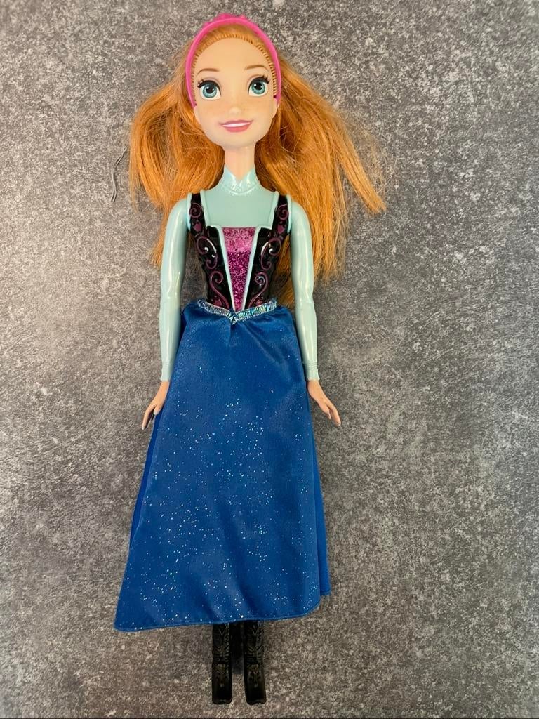 Barbie Anna (Frozen), Mattel, Ophalen of Verzenden, Zo goed als nieuw, Barbie