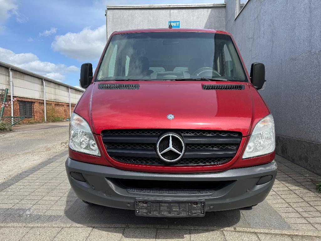 MERCEDES SPRINTER 311 AUTOMATIQUE 81000 KM TPMR PMR VALIDE, Autos, Rouge, Achat, Entreprise, 2 places