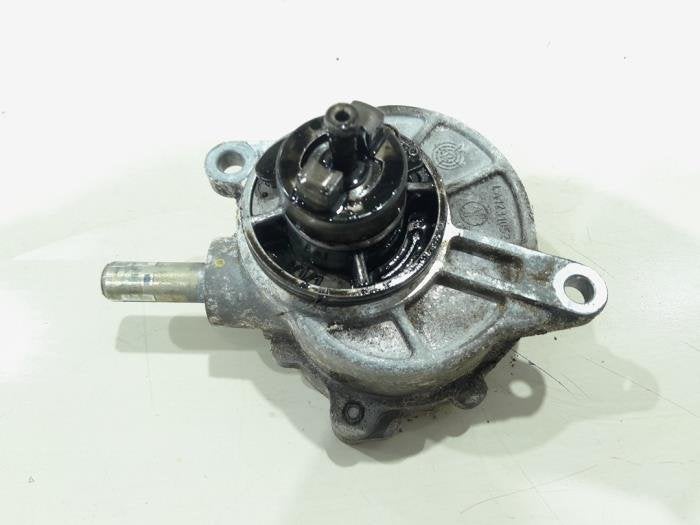 Pompe à vide (diesel) d'un Mercedes Vito, Autos : Pièces & Accessoires, 3 mois de garantie, Utilisé, -, -