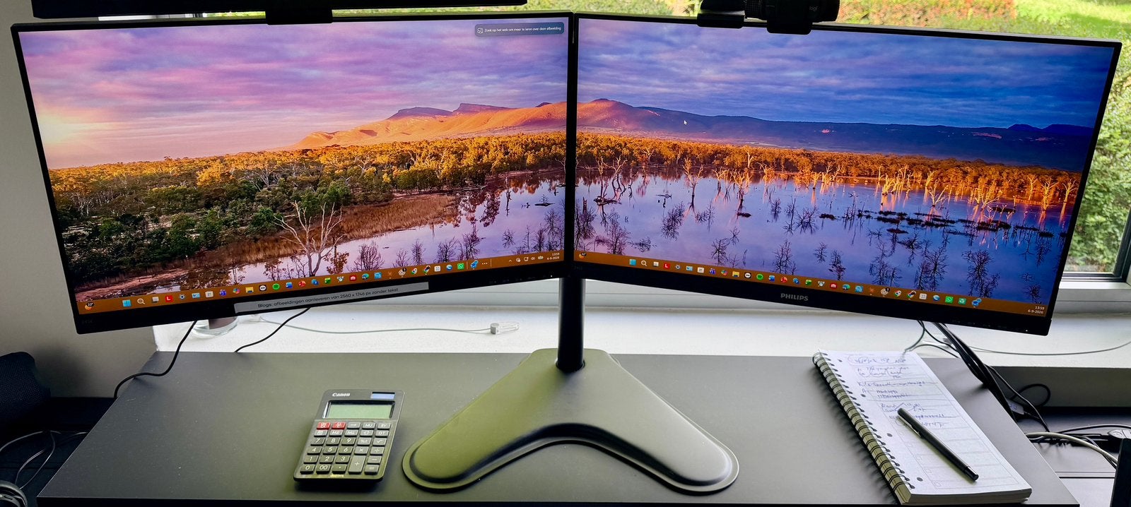 2 monitoren Philips 245E incl. Dubbele monitor arm, Computers en Software, Monitoren, Ophalen, Kantelbaar, HDMI, 61 t/m 100 Hz