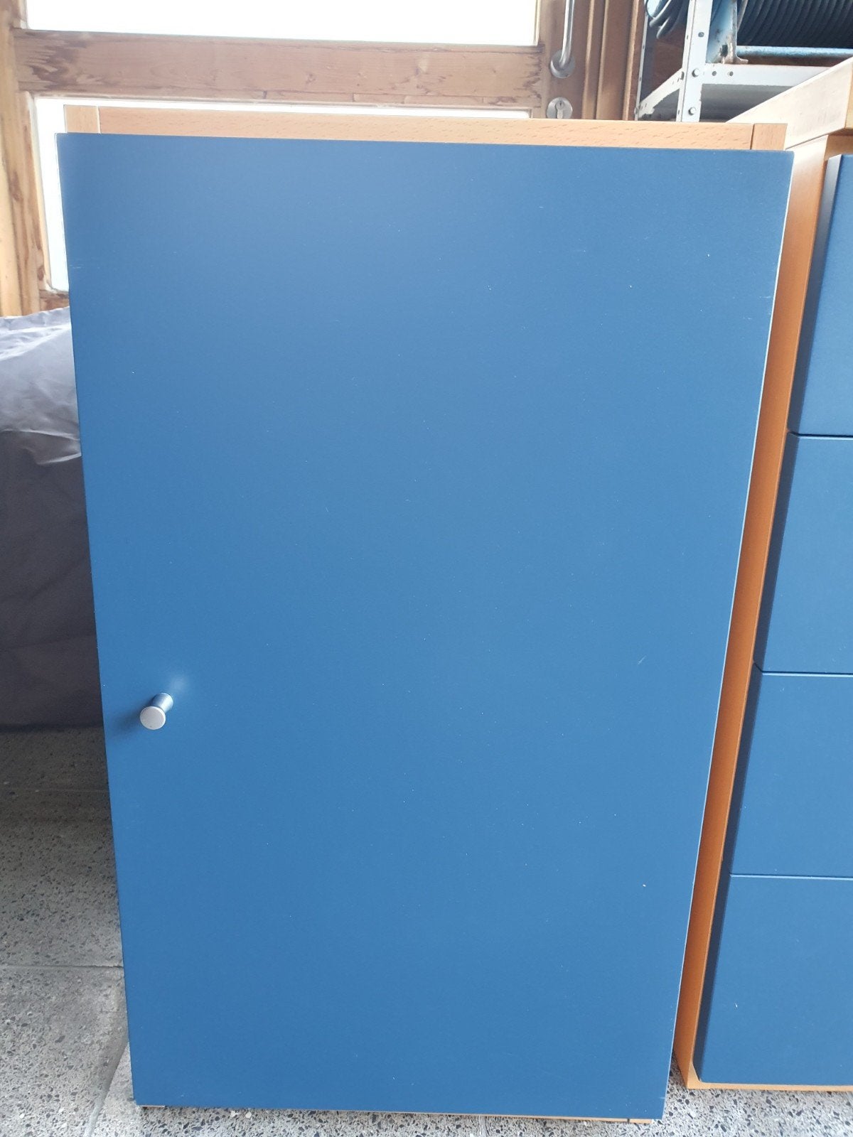 beuken bureau kastjes . 1met 4 laden en 1met deur ., Enlèvement, Bois