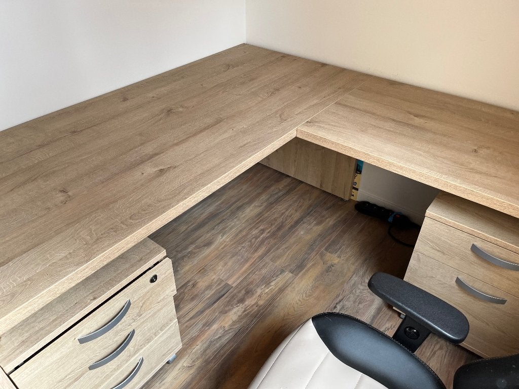 Hoekbureau in hout met ladeblokken, Ophalen, Met lades, Hout, Hoekbureau
