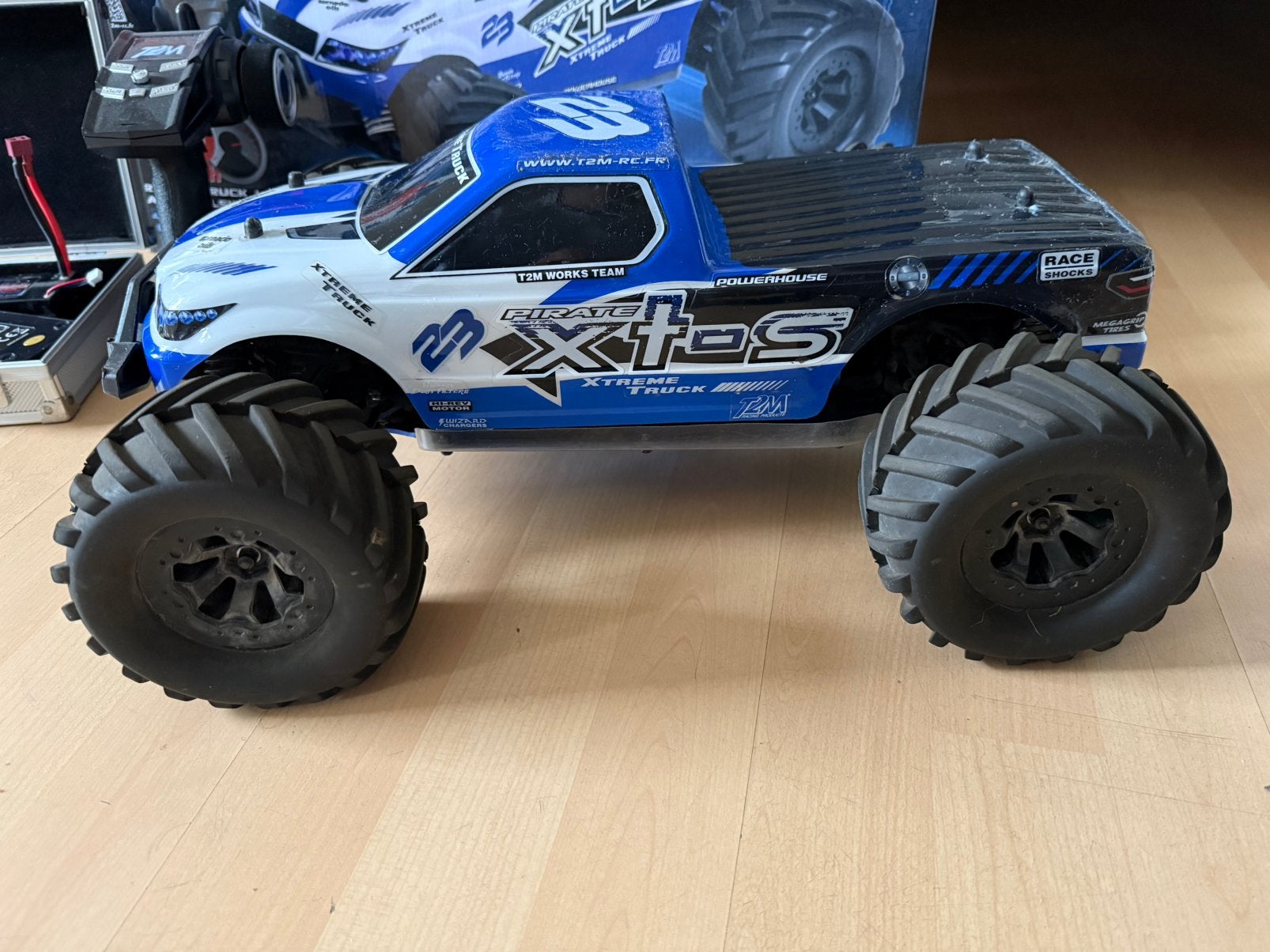 T2M Monster Truck Pirate XTS Brushless – T4941BL, Enlèvement, Utilisé