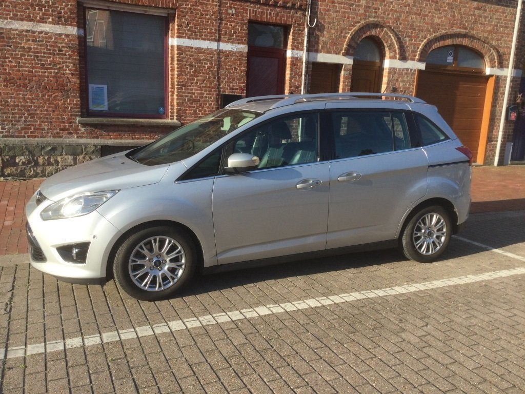 Ford Grand C-max Titanium, Autos, Ford, Particulier, C-Max, ABS, Caméra de recul, Airbags, Air conditionné, Climatisation automatique
