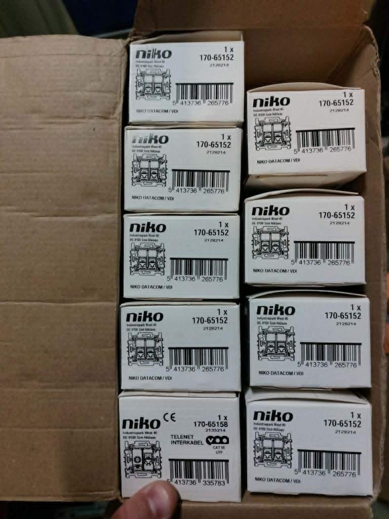 Niko 2x Datacom/VDI, Doe-het-zelf en Bouw, Ophalen of Verzenden, Nieuw