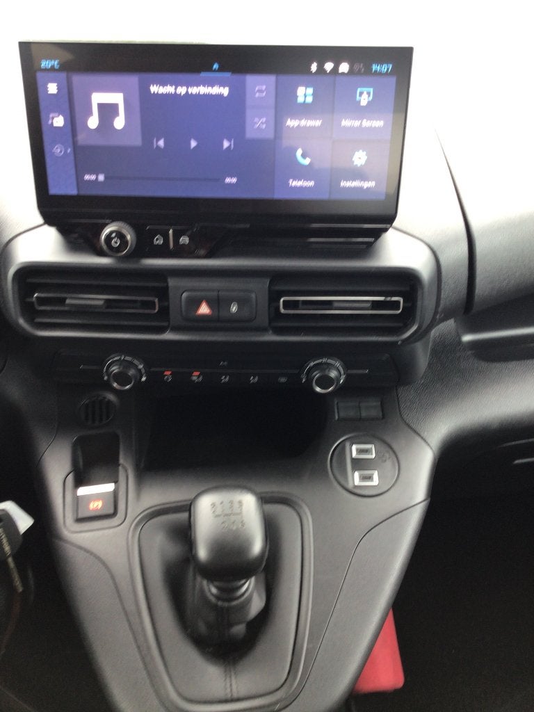 citroen berlingo multi benzine 2025 38000km full/option, Autos, Citroën, Entreprise, Boîte manuelle, Noir, 5 portes