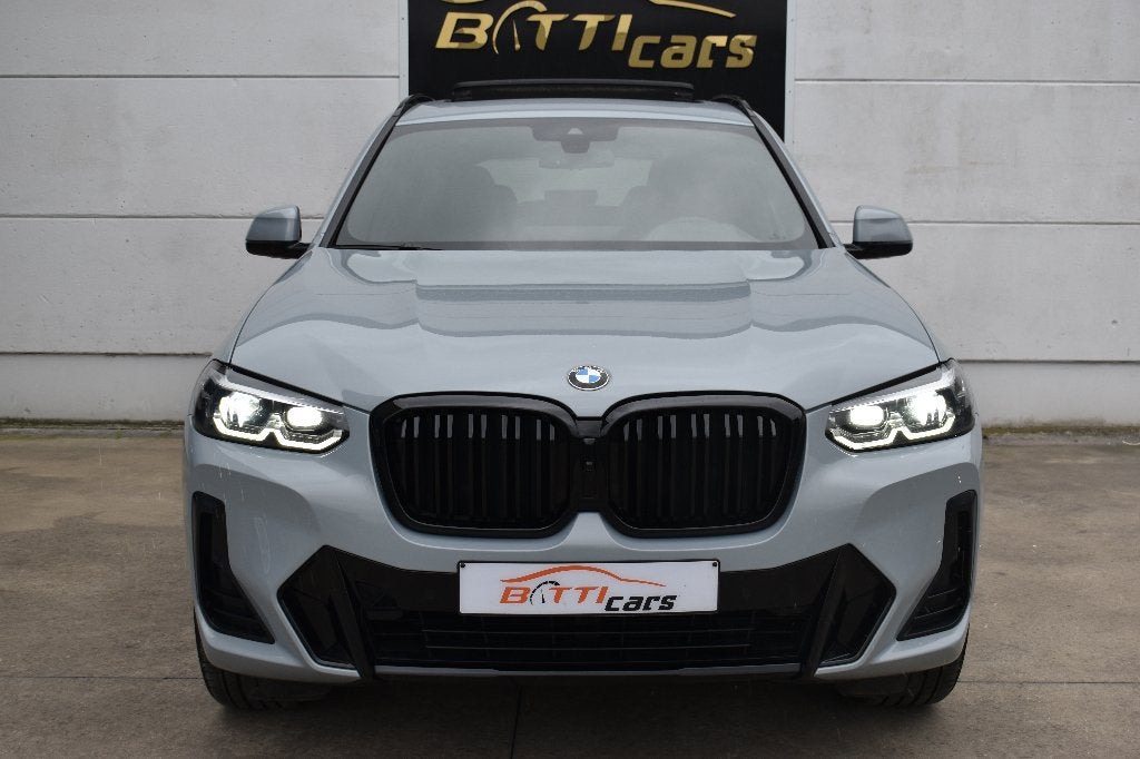 BMW X3 2.0d Drive18 | Pack M | Cuir | Camera | Toit Pano, Autos, Argent ou Gris, Achat, Phares entièrement LED, Euro 6
