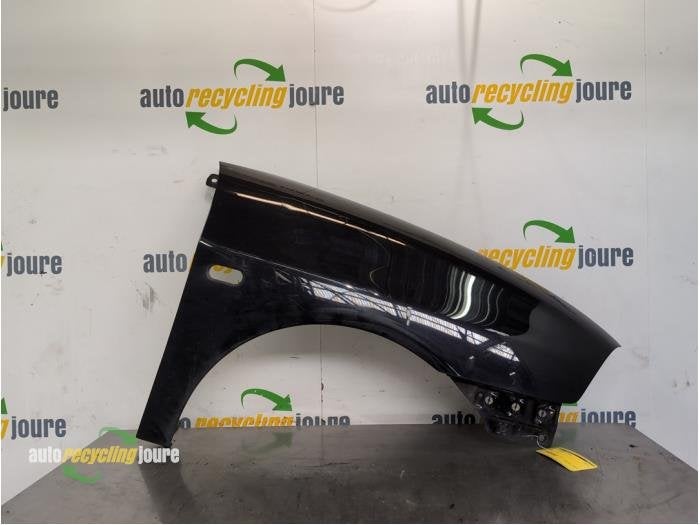 Scherm rechts-voor van een Seat Cordoba (LC9Z), Gebruikt, -, -, -