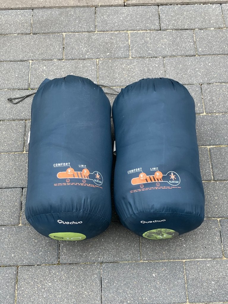 2 * Quechua Slaapzakken S10, Caravans en Kamperen, Slaapzakken, Ophalen of Verzenden, Zo goed als nieuw