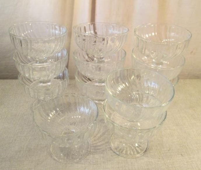 12 Grote Glazen Ijscoupes, Huis en Inrichting, Keuken | Servies, Ophalen of Verzenden, Zo goed als nieuw, Glas