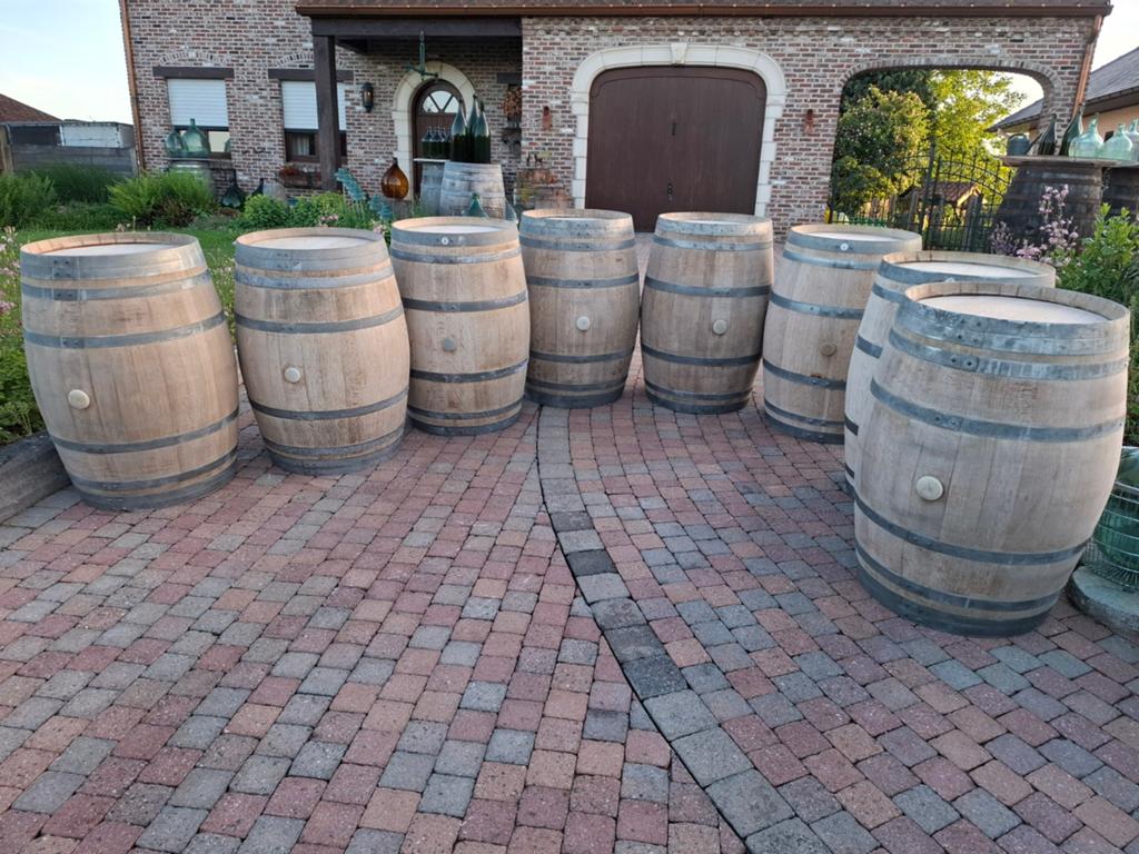 Tonneaux à vin en chêne (225 l à 450 l) pour la collecte de, Enlèvement, Carport