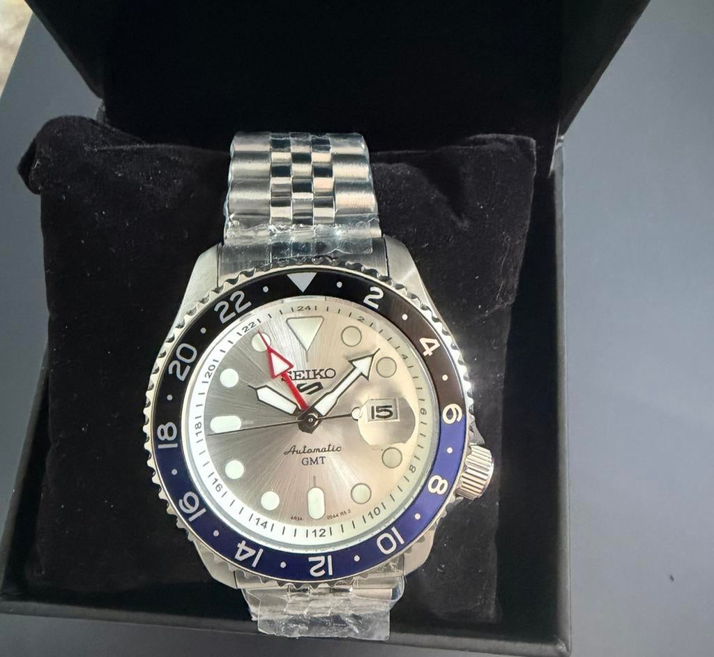 Seiko 5 GMT Automatique Neuve, Ophalen, Staal, Zo goed als nieuw, Seiko