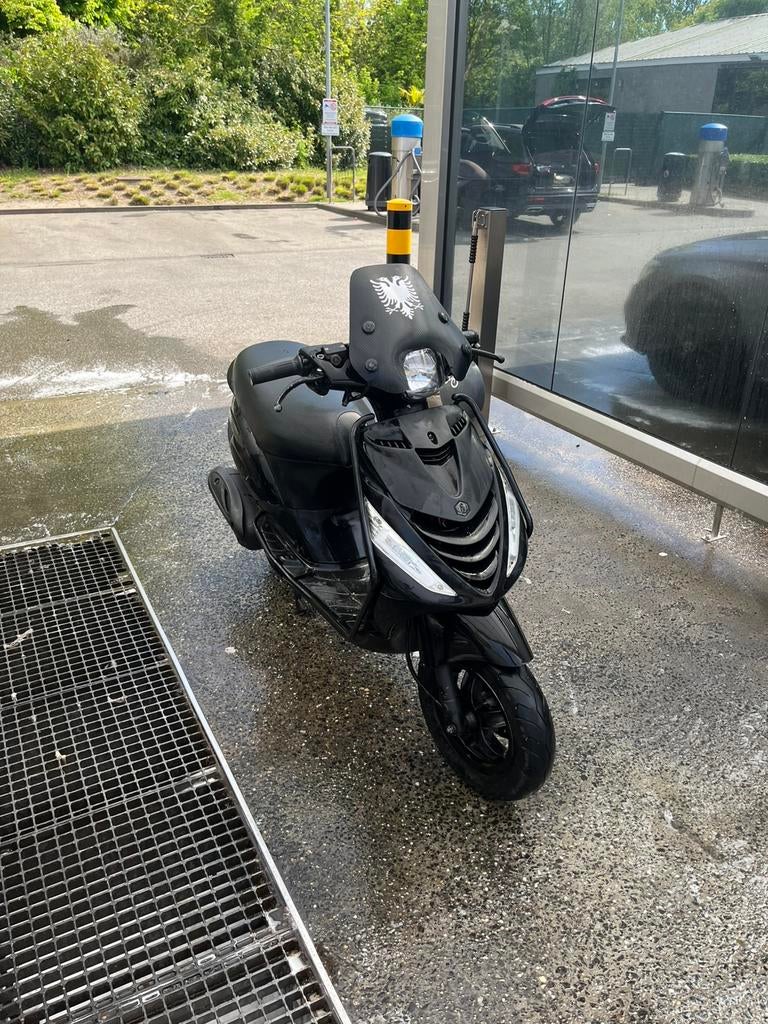 Piaggio zip 4t 80cc, Fietsen en Brommers, Scooters | Piaggio, Zo goed als nieuw, Zip, Klasse A (25 km/u), Benzine, Ophalen