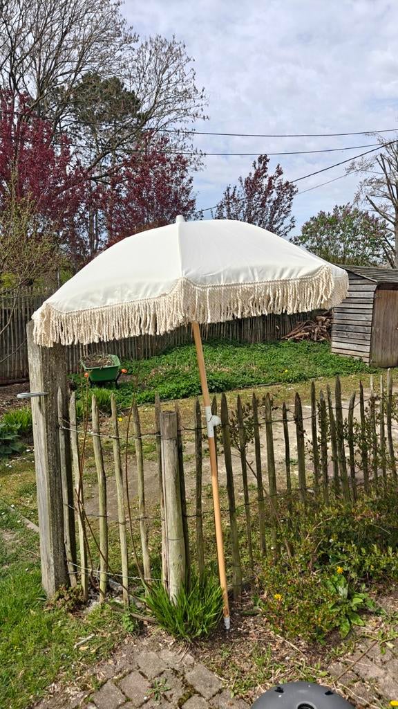 Parasol Butlers