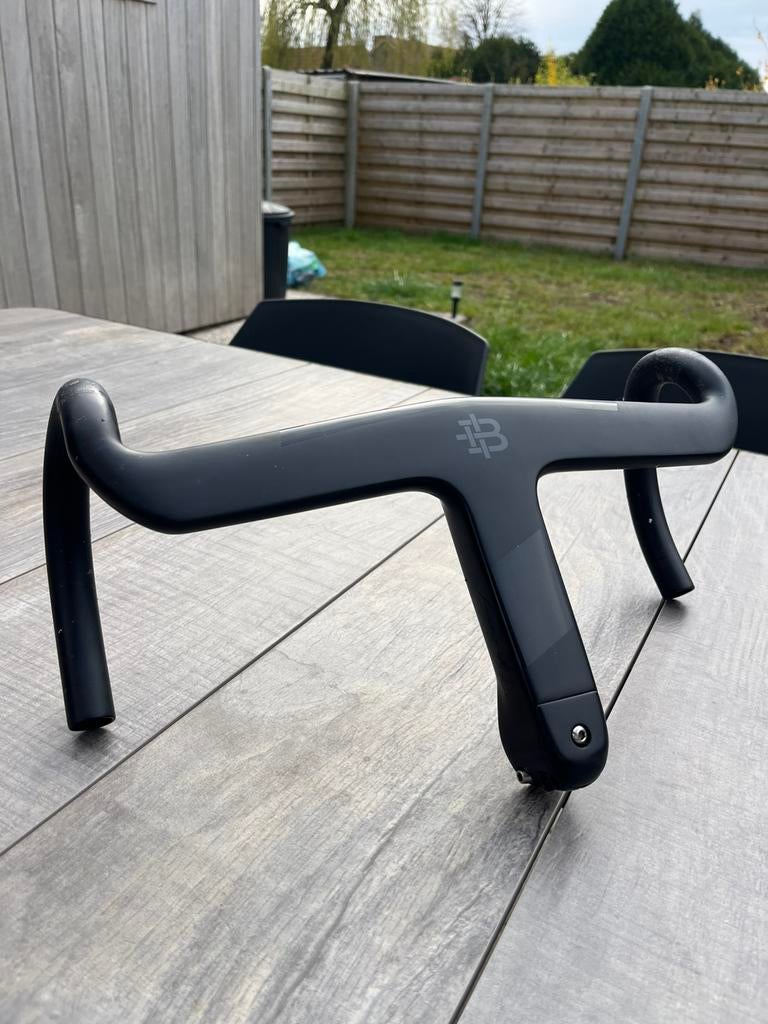 Black inc AB-02 integrated aero cockpit 380x140, Enlèvement ou Envoi, Comme neuf, Guidon