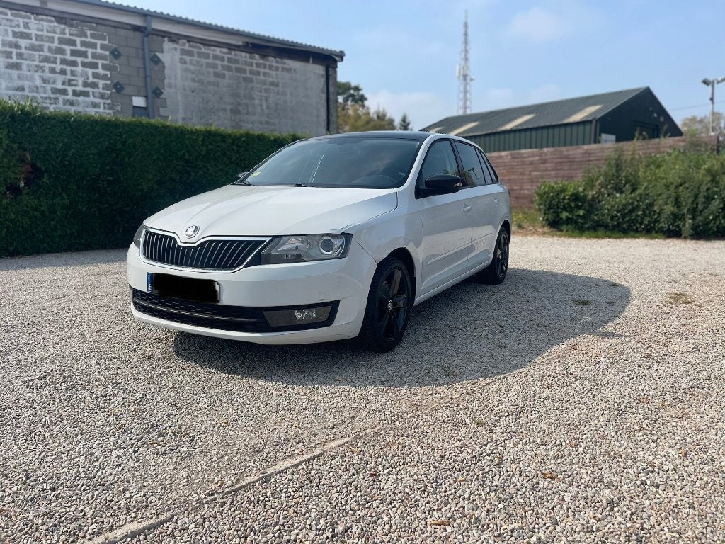 Skoda Rapid, Wit, 5 deurs, Particulier, 1598 cc