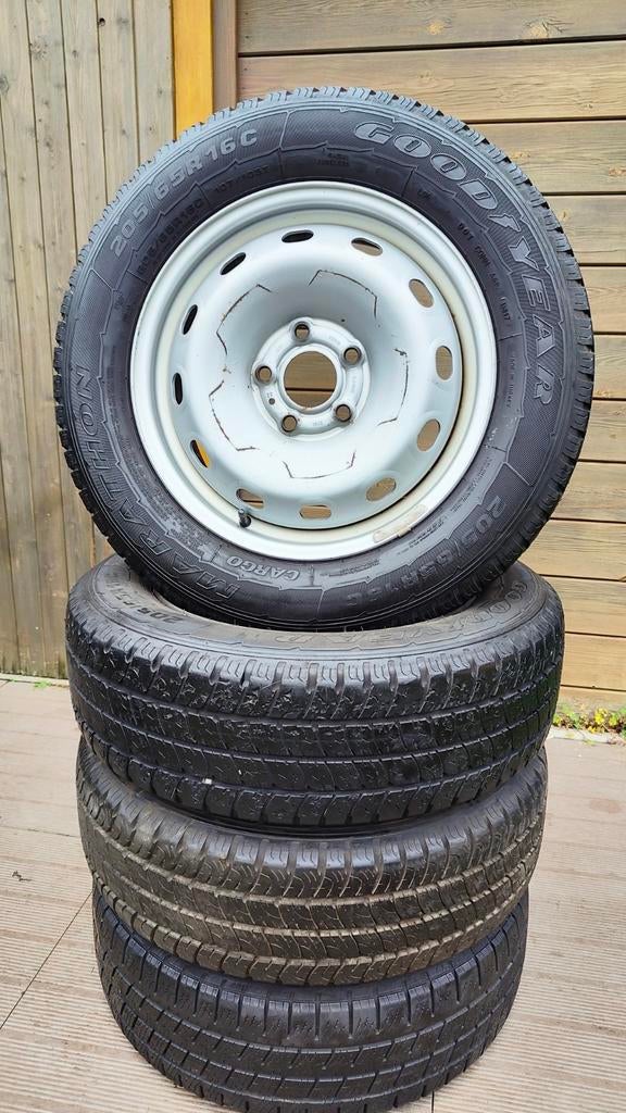 Goodyear Cargo banden op de velg 205/65/R16 C -107/105T, Auto-onderdelen, Ophalen, 16 inch, Banden en Velgen, 205 mm