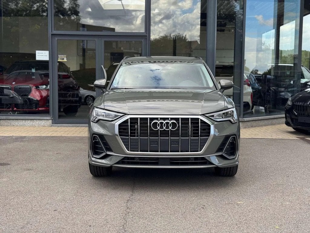Audi Q3 35 TFSI - S line / BLINDSPOT / CAM / VERW / NAVI, Automaat, Lichtsensor, 4 cilinders, Bedrijf
