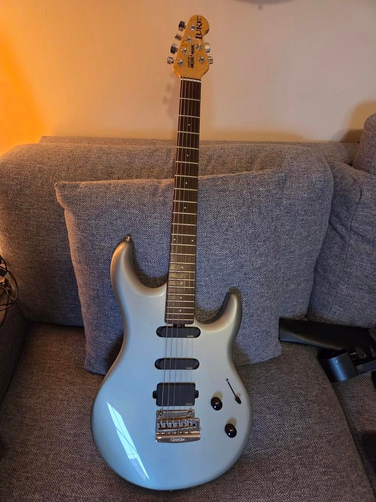 Musicman Luke 2 blue, Musique & Instruments, Enlèvement, Utilisé, Solid body, Autres marques