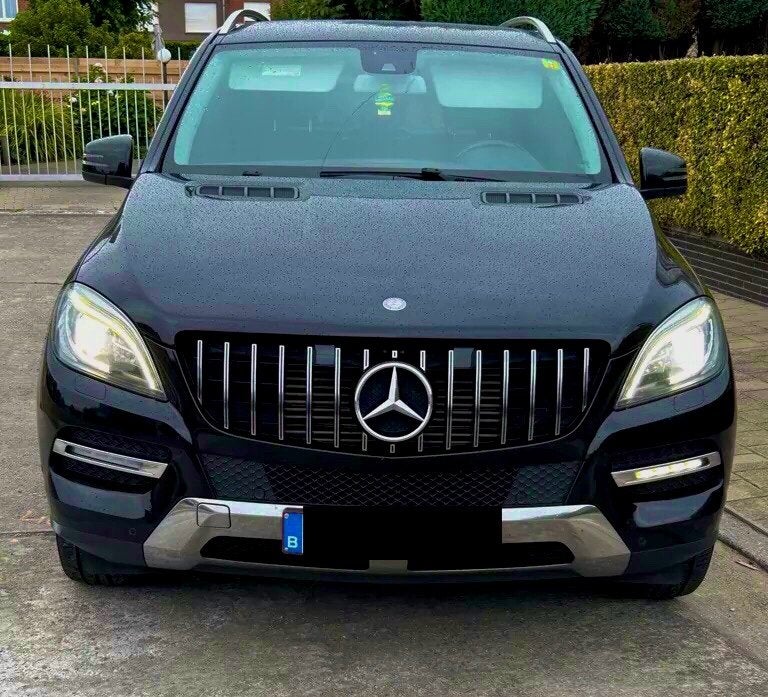 mercedes Ml  automaat 4 matic en mooi staat, Auto's, Mercedes-Benz, Automaat, 3100 kg, 4 cilinders, Zwart