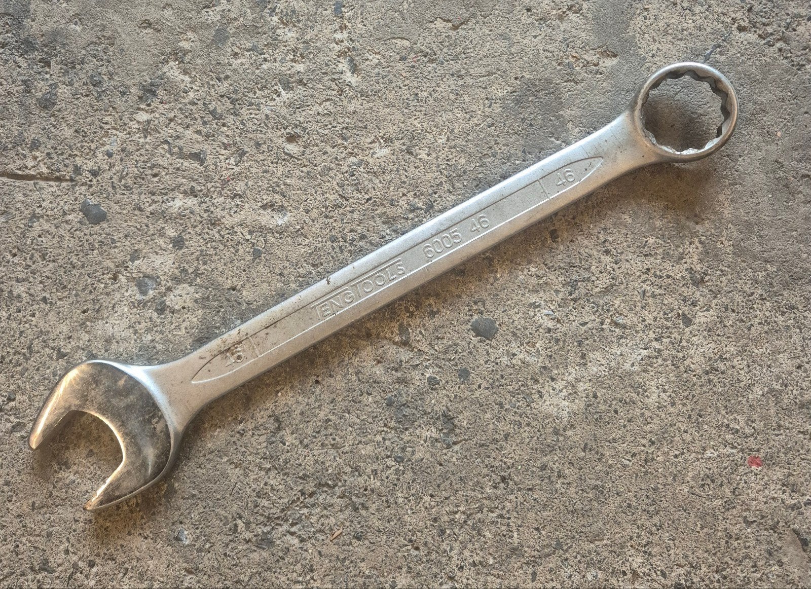 clé mixte de 46 mm de la marque Teng Tools, Enlèvement