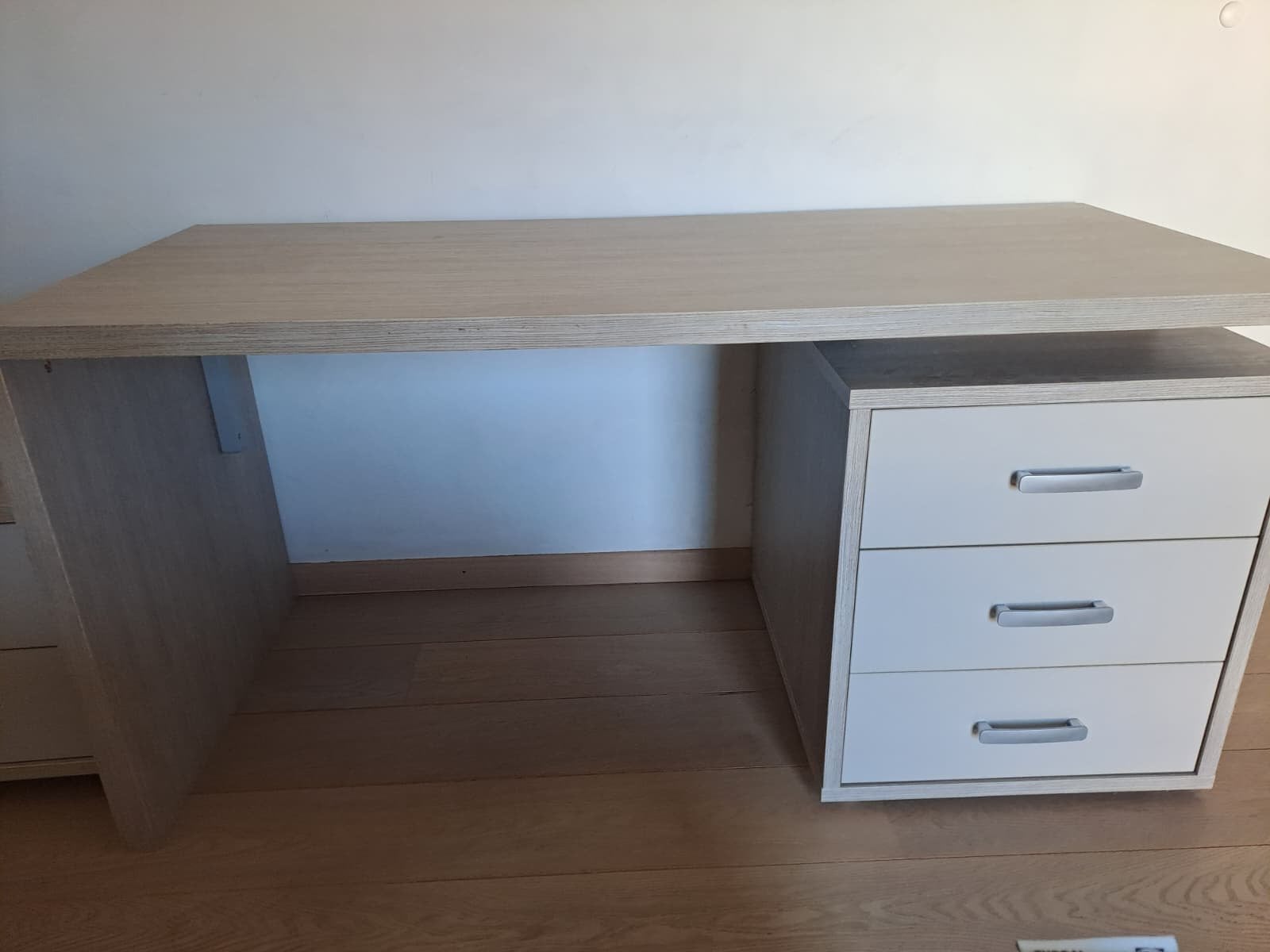 Bureau, boekenkast en nachtkastje, Huis en Inrichting, Ophalen, Zo goed als nieuw