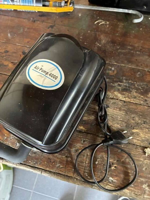 Air Pump 4000 luchtpomp., Ophalen of Verzenden, Zo goed als nieuw, Vijverpomp