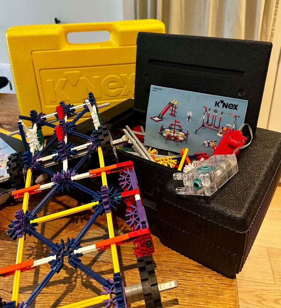 Gevarieerd K'nex-set (+boekjes, motortje, stevige koffers), Kinderen en Baby's, Ophalen, Zo goed als nieuw, K'nex