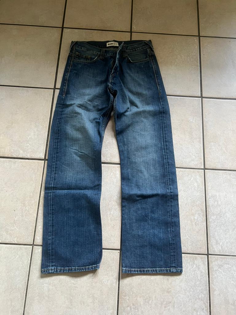 Jeansbroek, Ophalen, Zo goed als nieuw