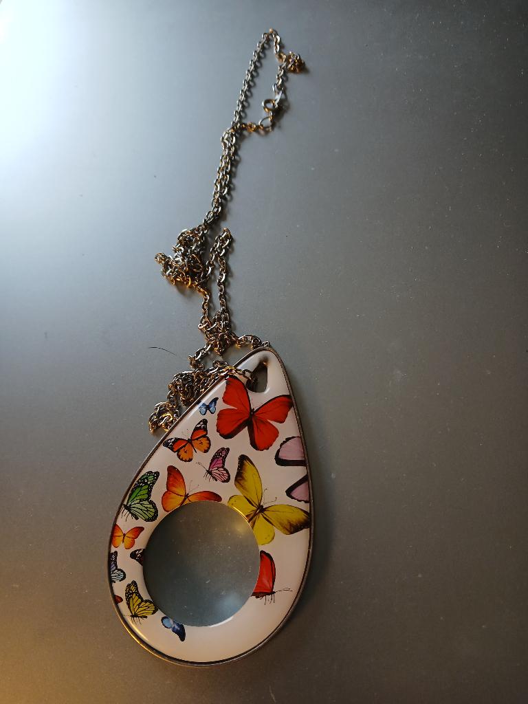 Pendentif bijou loupe Visionio, Autres couleurs, Autres représentations, Enlèvement, Utilisé