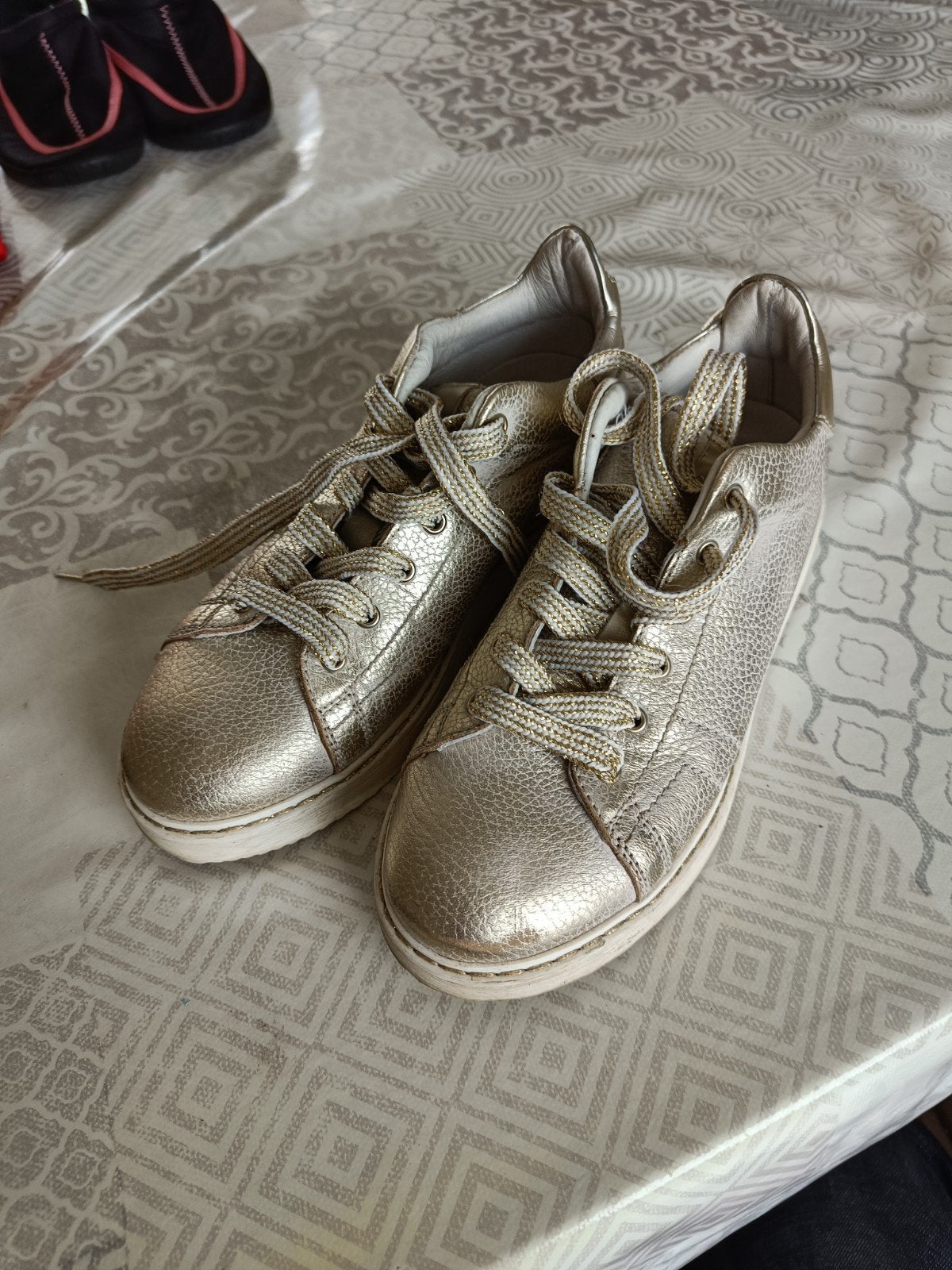 Goudkleurige schoenen terre bleue, Ophalen, Terre bleue, Schoenen