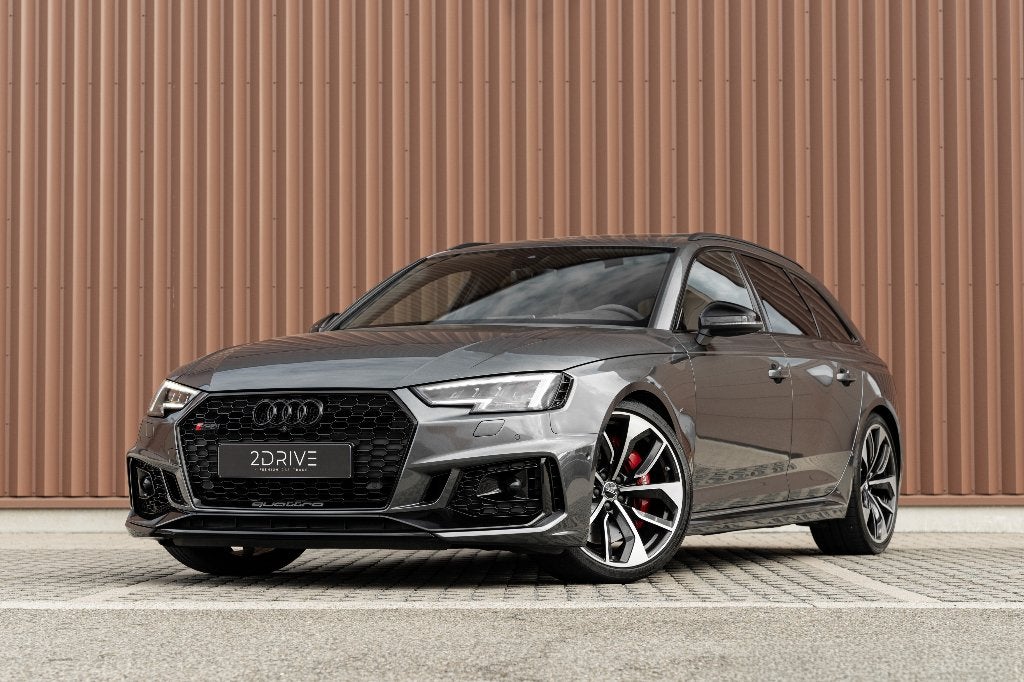 Audi RS4 Avant Quattro 2.9 V6 | Lichte vracht | Pano | HUD, Automaat, Dealer onderhouden, Verwarmde buitenspiegels, Leder
