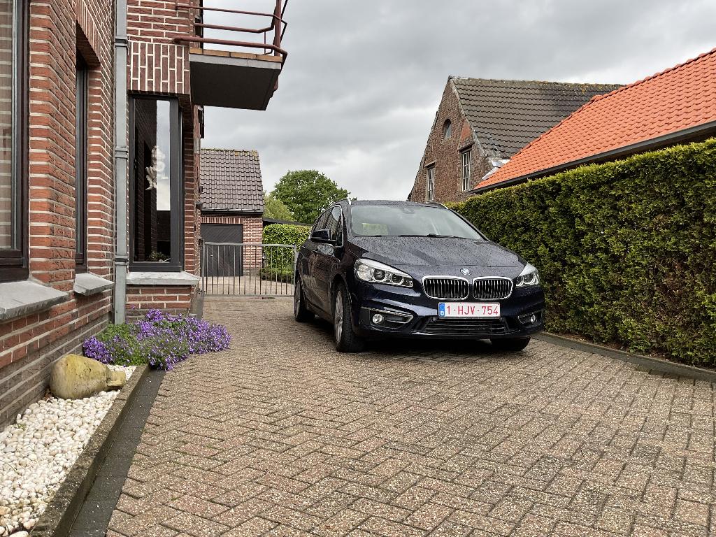 BMW 225i xdrive    B48.motor 2.0.benzine 300 pk  8 automaat, Autos, BMW, Cuir, Carnet d'entretien, 5 places, Automatique