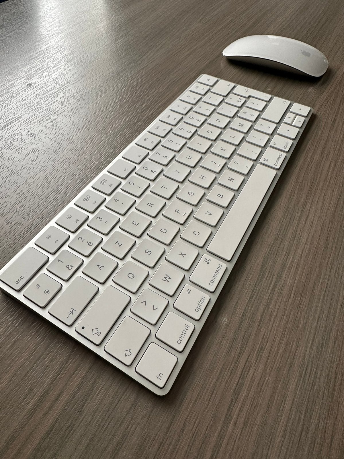 Apple MagicKeyboard en Muis, Computers en Software, Toetsenborden, Toetsenbord en muis-set, Azerty, Ophalen of Verzenden, Zo goed als nieuw