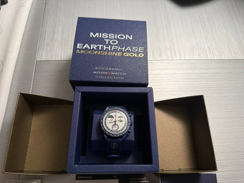 Omega x Swatch - Mission to Earthphase / Moonshine Gold, Bijoux, Sacs & Beauté, Enlèvement, Synthétique, Neuf, Montre-bracelet