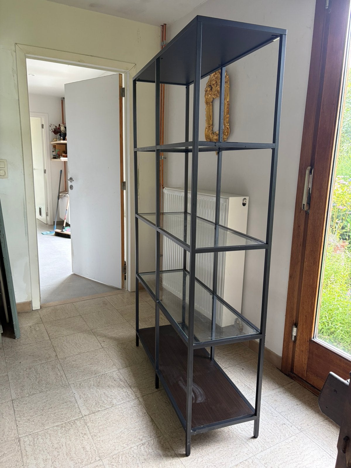 IKEA VITTSJÖ rek, kleur zwartbruin/glas, Ophalen, Zo goed als nieuw