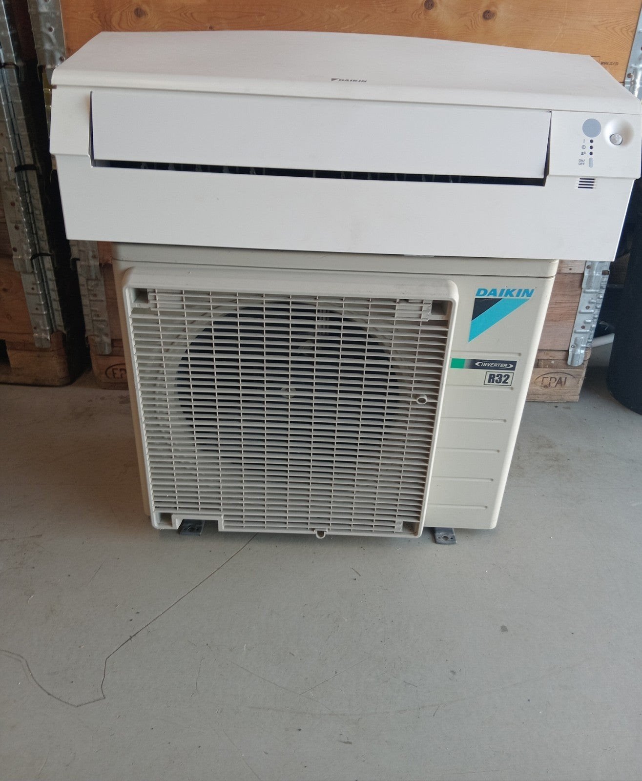 Airco split unit Daikin 3.5 kw Koelen&verwarmen R32, Elektronische apparatuur, Airco's, Verwarmen, Timer, 3 snelheden of meer