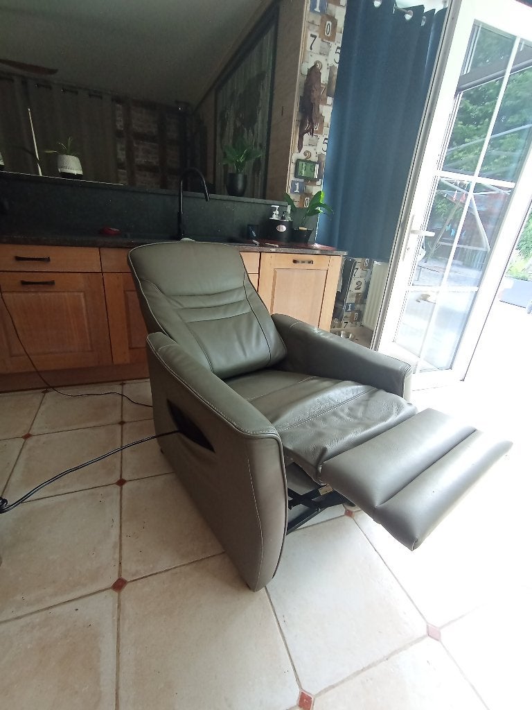 Fauteuil relax électrique en cuir, Maison & Meubles, Enlèvement, Utilisé, Cuir
