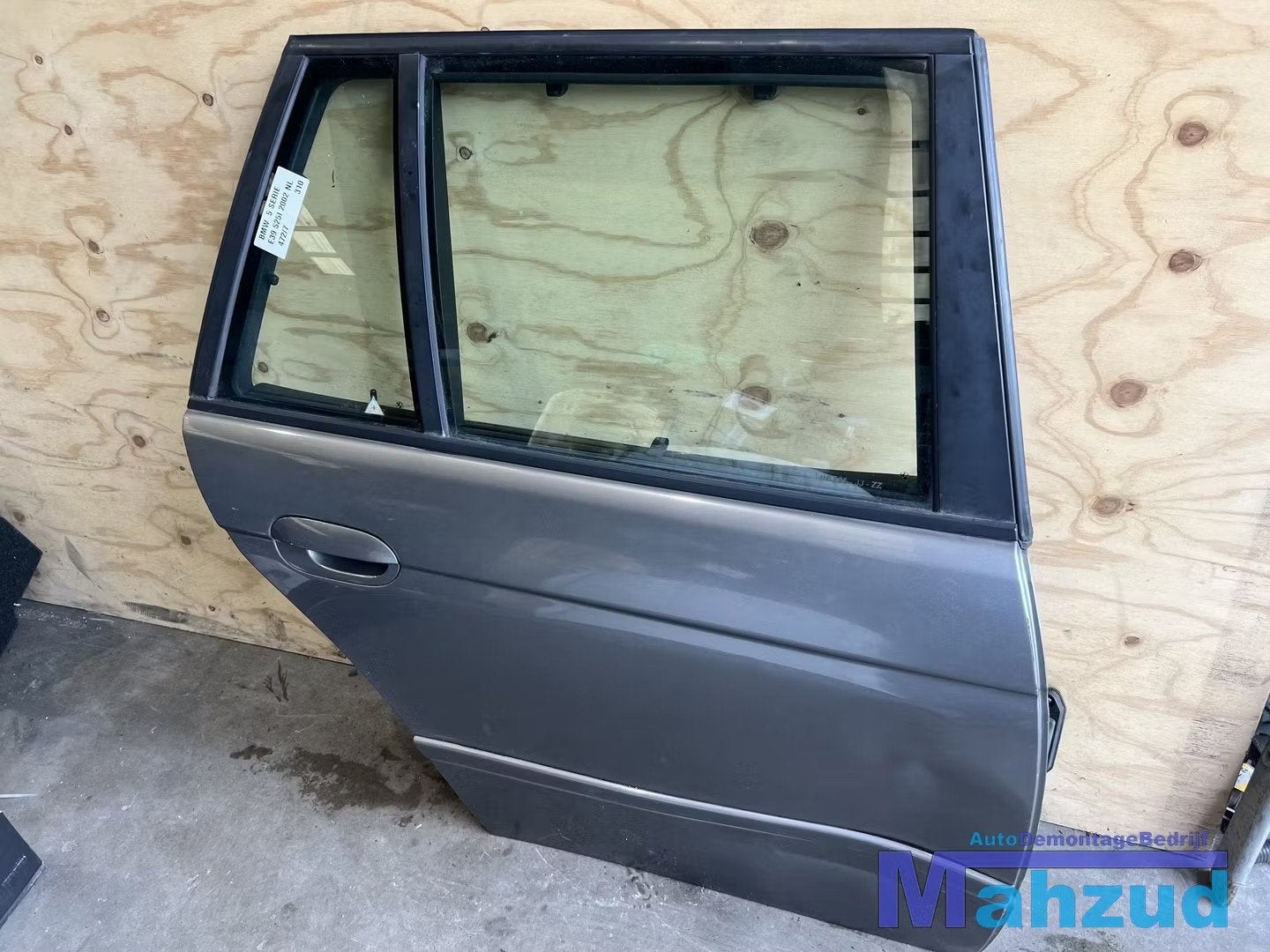 BMW 5 SERIE E39 Touring 472/7 rechts achter deur portier 199, Petuelring 130
80788  Munich, DE, Gebruikt, Deur, Info@bmw.de