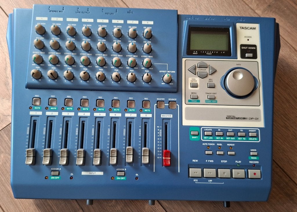 tascam DP-01, Muziek en Instrumenten, Ophalen, Gebruikt, 5 tot 10 kanalen, Microfooningang