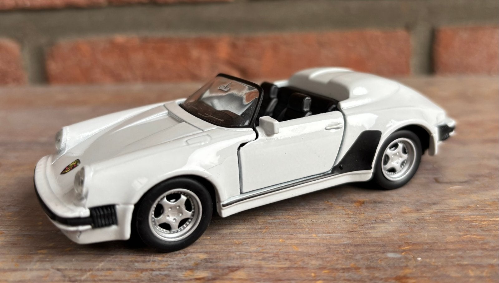 Maisto Porsche 911 Speedster – schaal 1:36, Ophalen of Verzenden, Zo goed als nieuw, Auto