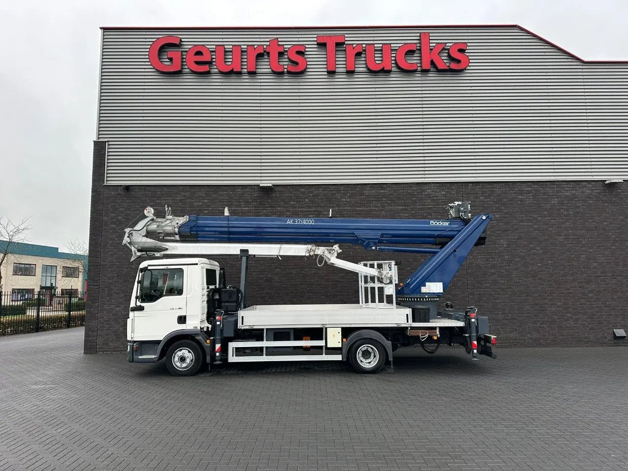 MAN TGL 7.190 4X2 BB BOCKER AK37/4000 + JIB MONTAGEKRAN/DACH, Autos, Achat, Euro 6, Boîte manuelle, MAN