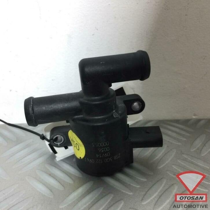 vw audi seat skoda waterpomp 5q0122096j, Auto-onderdelen, Airco en Verwarming, Volkswagen, Gebruikt