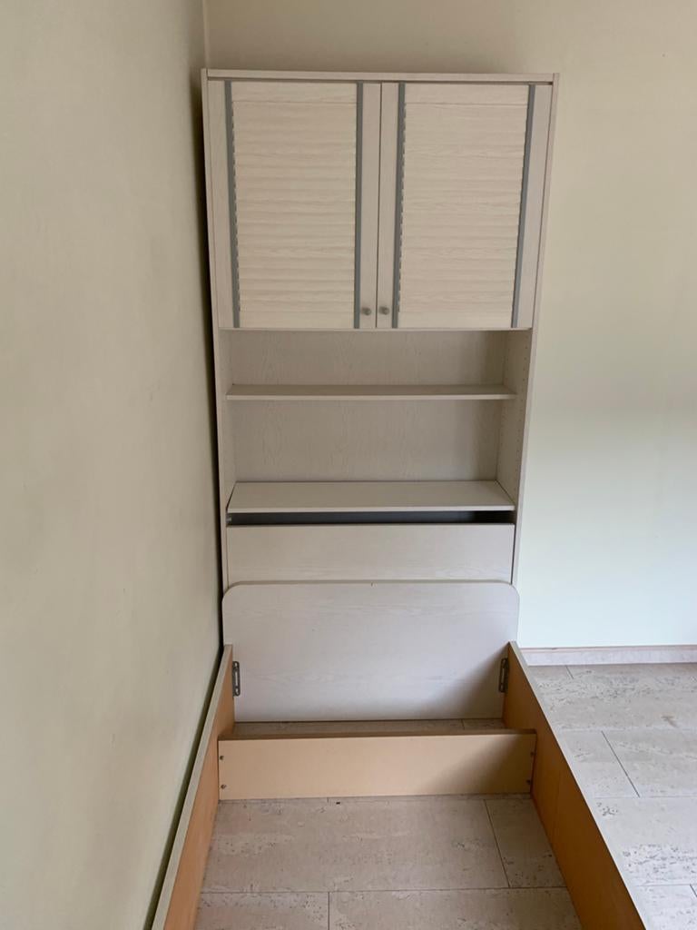 Héél prachtige eenpersoons bedframe met bijhorende kast., Huis en Inrichting, Slaapkamer | Complete slaapkamers, Ophalen, Zo goed als nieuw