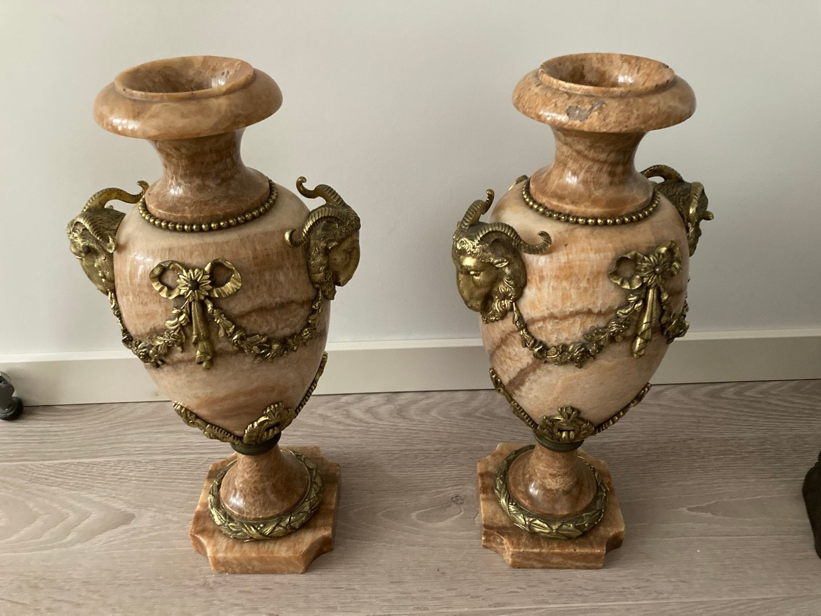 Set van 2 antieke decoratieve vazen, Ophalen