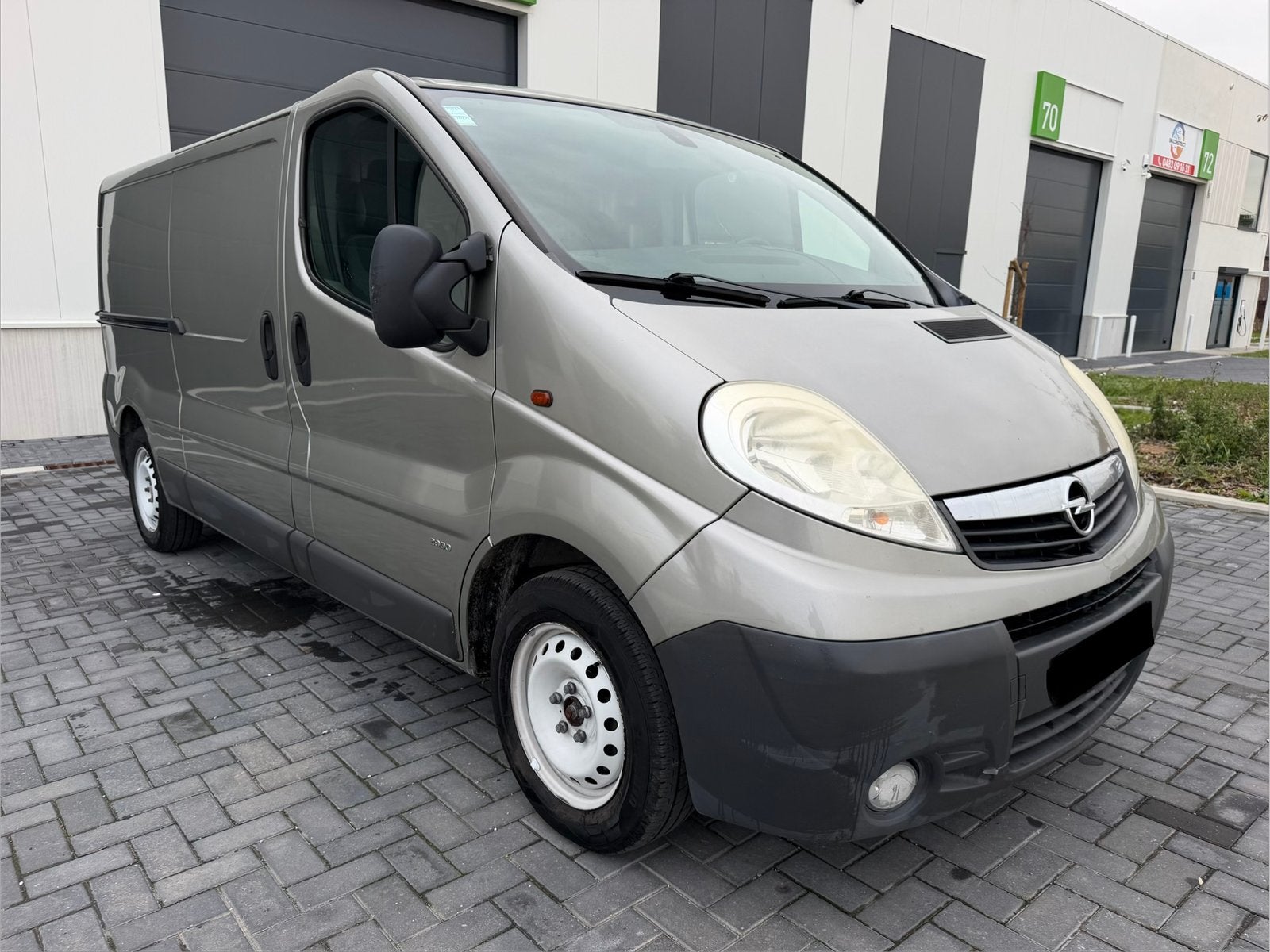 Opel vivaro 2.0 tdci / 2008 / A.C / 3 pl / utilitaire /, Argent ou Gris, Achat, Ordinateur de bord, 3 places